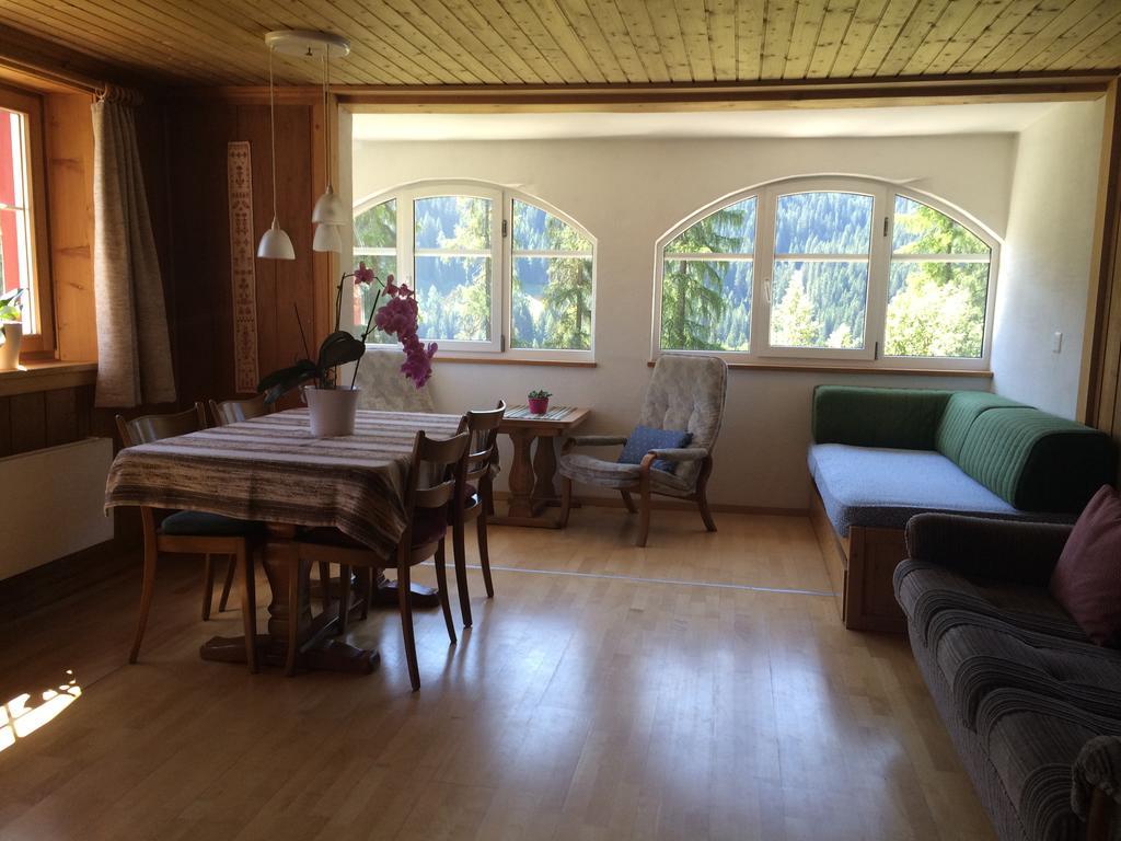 Bnb Guesthouse Lusi Frauenkirch 외부 사진